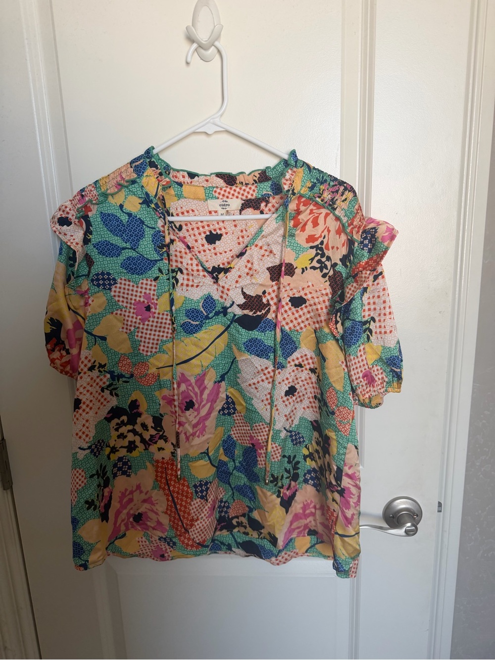 entro Multicolor Floral Tie-Neck Short Sleeve Blouse